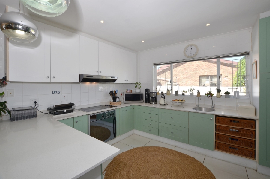 5 Bedroom Property for Sale in Welgelegen 2 Western Cape